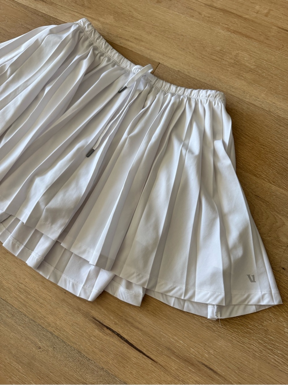 Vuori White Pleated Tennis Skirt